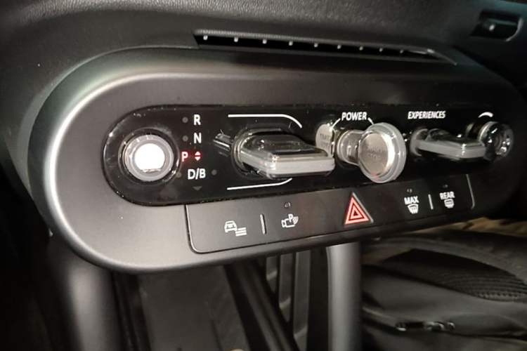 Used MINI Electric COOPER 2024 452km COOPER SE Artist Gear Lever