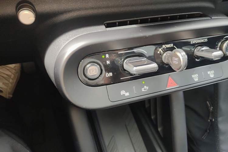 Used MINI Electric COOPER 2024 452km COOPER SE Racing Driver Gear Lever