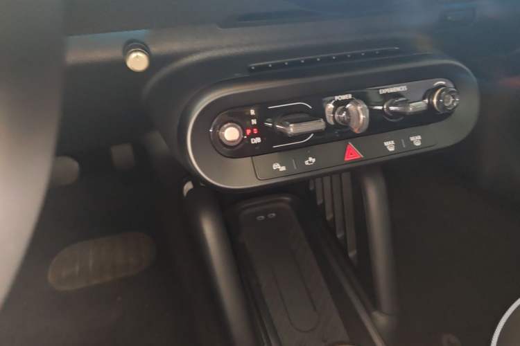 Used MINI Electric COOPER 2024 452km COOPER SE Artist Gear Lever