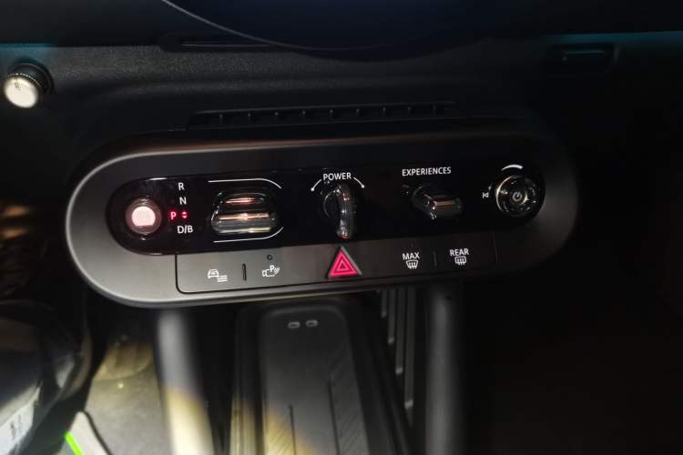 Used MINI Electric COOPER 2024 456km COOPER E Classic Edition Gear Lever