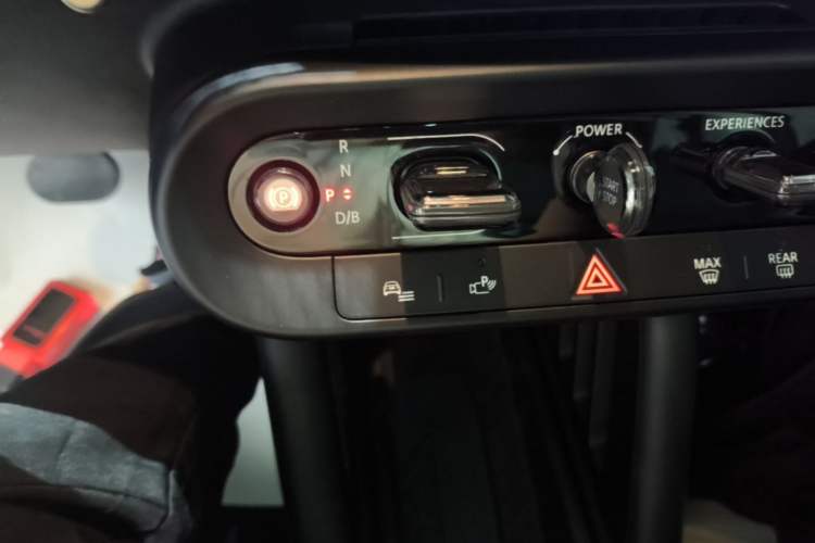 Used MINI Electric COOPER 2024 452km COOPER SE Artist Gear Lever