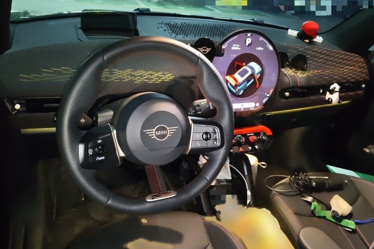 Used MINI Electric COOPER 2024 452km COOPER SE Racing Driver Interior 2