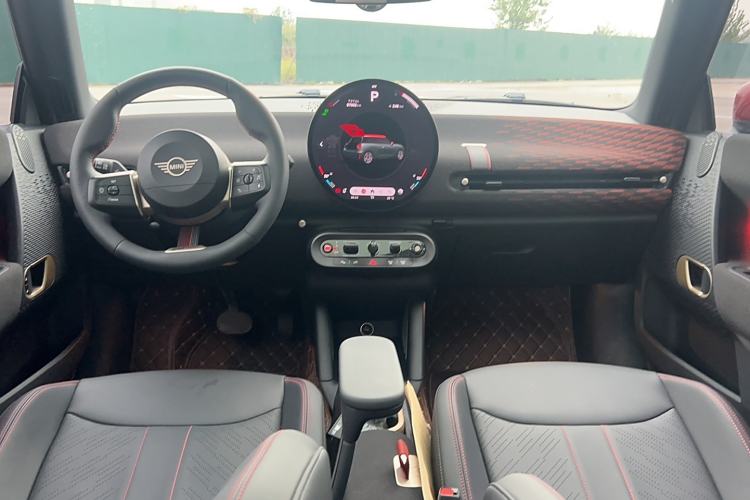 Used MINI Electric COOPER 2024 452km COOPER SE Racing Driver Interior 3