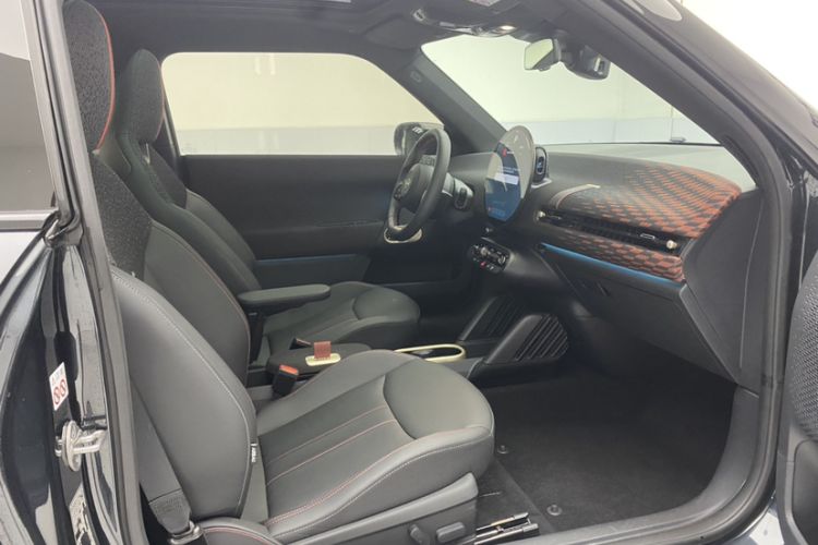 Used MINI Electric COOPER 2024 452km COOPER SE Racing Driver Interior 4