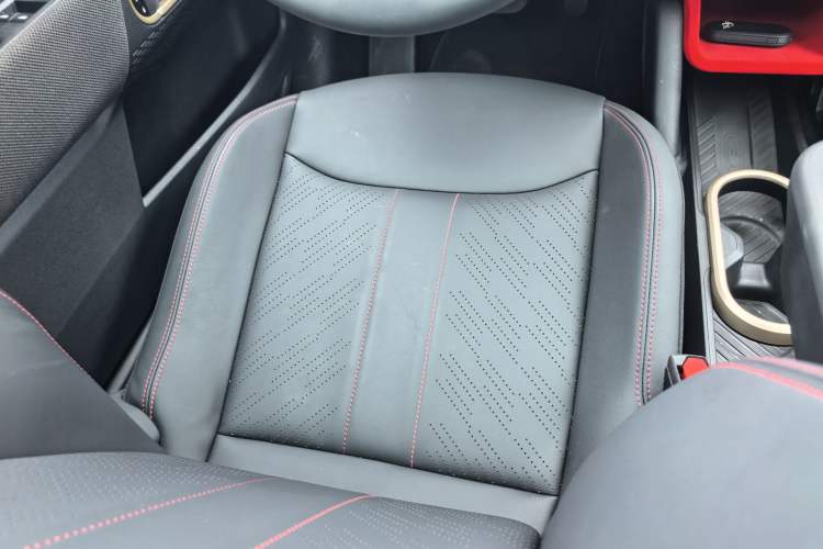 Used MINI Electric COOPER 2024 452km COOPER SE Racing Driver Interior 7