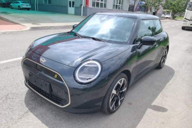 Used MINI Electric COOPER 2024 452km COOPER SE Artist