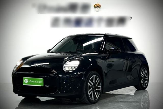 Used MINI Electric COOPER 2024 456km COOPER E Classic Edition