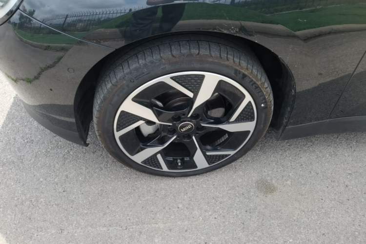 Used MINI Electric COOPER 2024 452km COOPER SE Artist Left Front Wheel Hub
