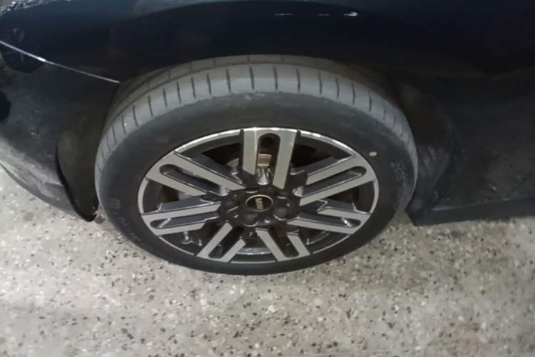 Used MINI Electric COOPER 2024 456km COOPER E Classic Edition Left Front Wheel Hub