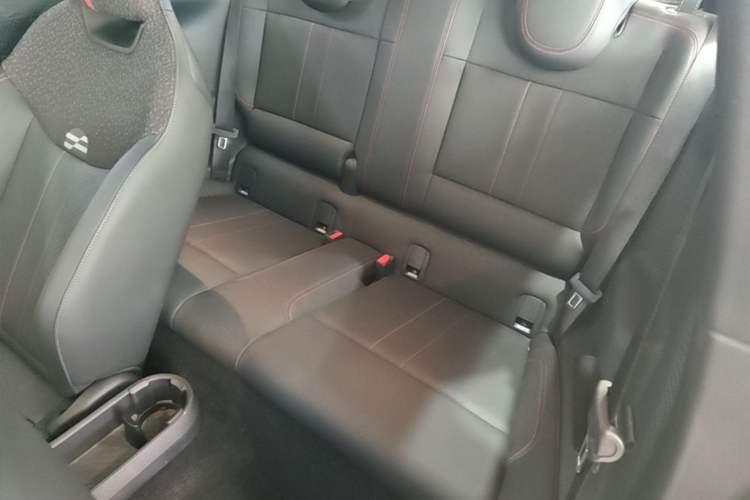 Used MINI Electric COOPER 2024 452km COOPER SE Racing Driver Left Rear Seat