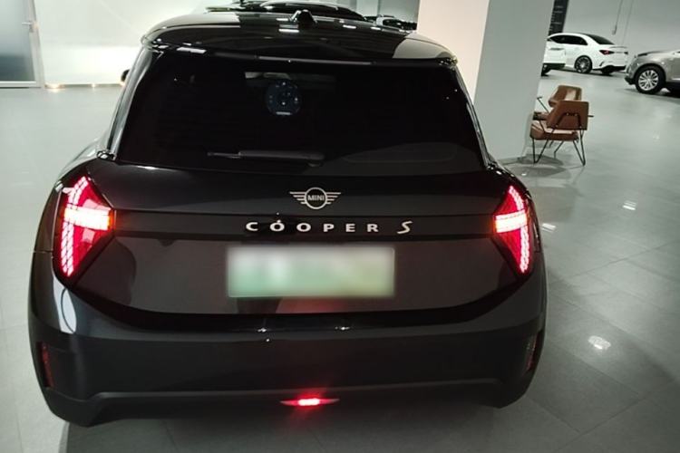 Used MINI Electric COOPER 2024 452km COOPER SE Artist Rear