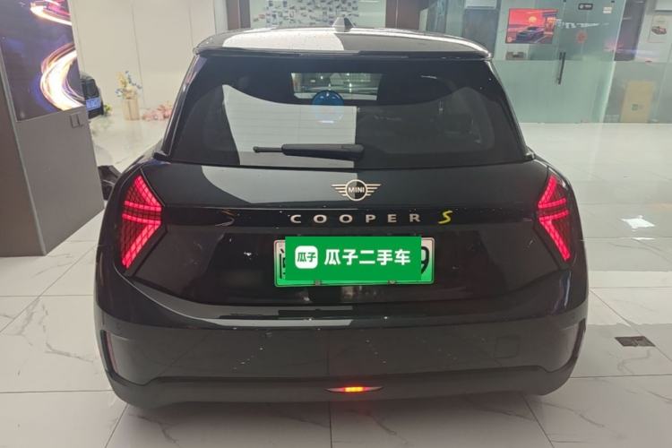 Used MINI Electric COOPER 2024 452km COOPER SE Artist Rear