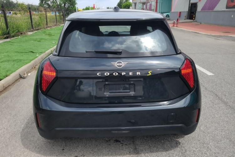 Used MINI Electric COOPER 2024 452km COOPER SE Artist Rear