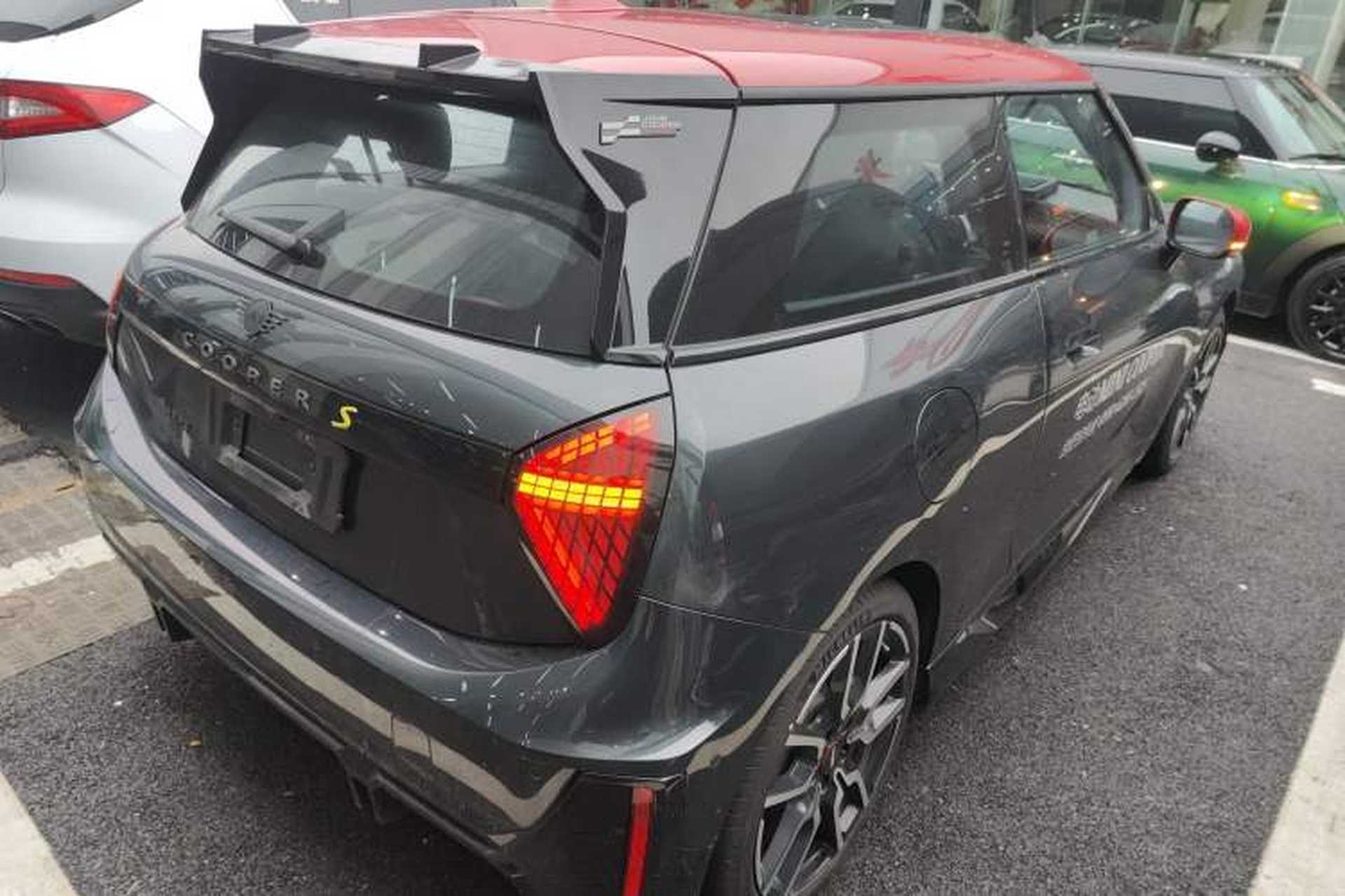 Used MINI Electric COOPER 2024 452km COOPER SE Racing Driver Rear Right 45 Deg