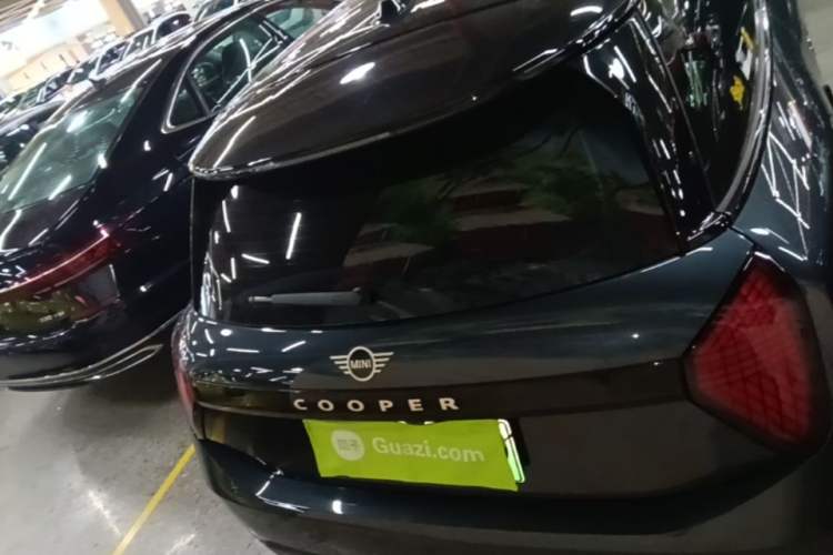 Used MINI Electric COOPER 2024 456km COOPER E Classic Edition Rear