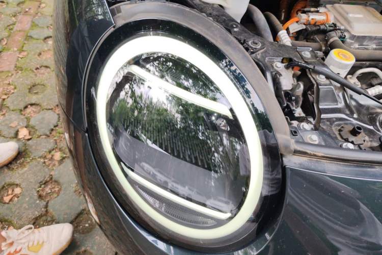 Used MINI Electric COOPER 2024 452km COOPER SE Artist Right Front Headlight