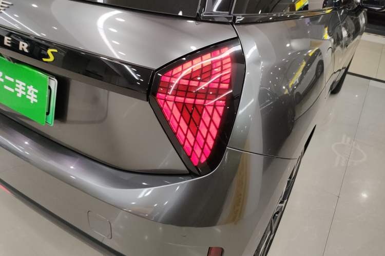 Used MINI Electric COOPER 2024 452km COOPER SE Artist Right Rear Taillight