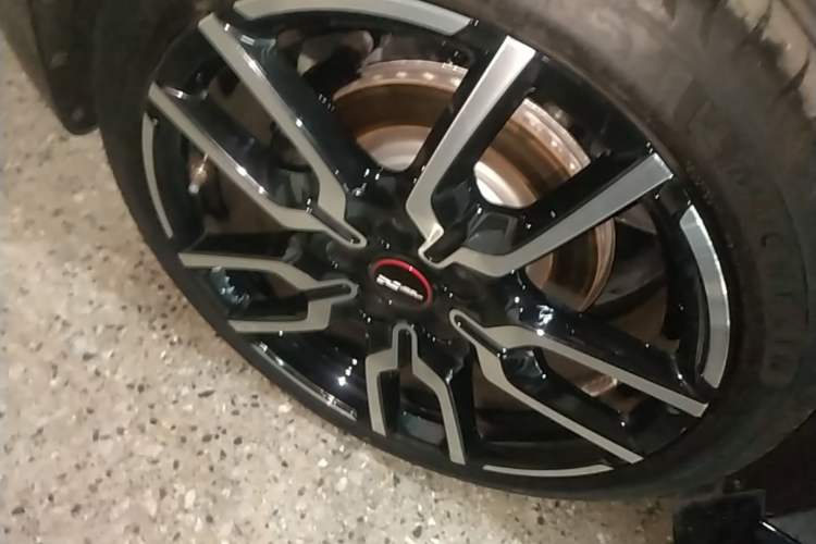 Used MINI Electric COOPER 2024 452km COOPER SE Racing Driver Right Rear Wheel Hub