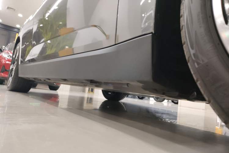 Used MINI Electric COOPER 2024 452km COOPER SE Artist Right Side Sill