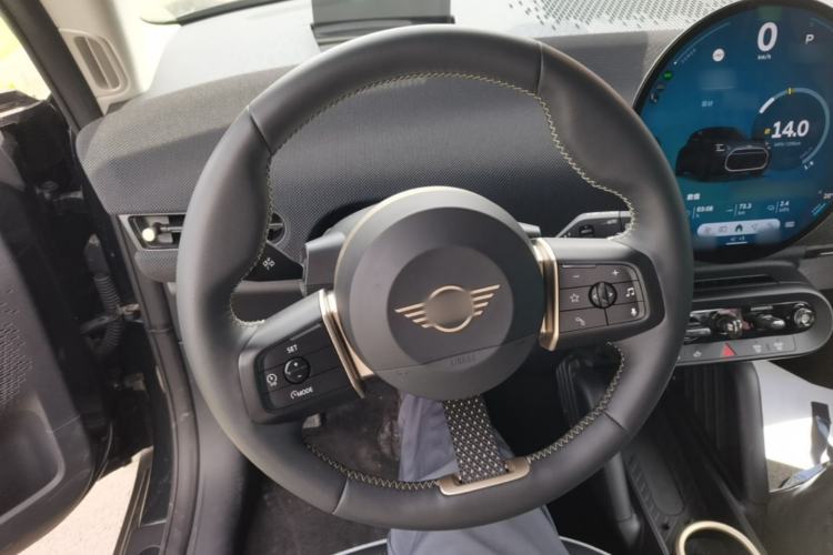 Used MINI Electric COOPER 2024 452km COOPER SE Artist Steering Wheel