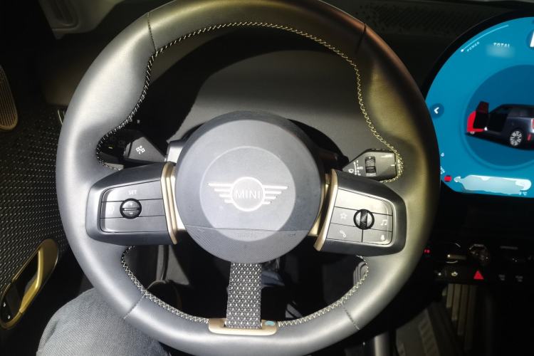 Used MINI Electric COOPER 2024 456km COOPER E Classic Edition Steering Wheel