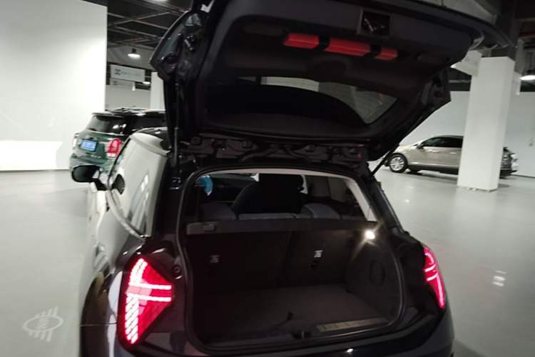 Used MINI Electric COOPER 2024 452km COOPER SE Artist Trunk