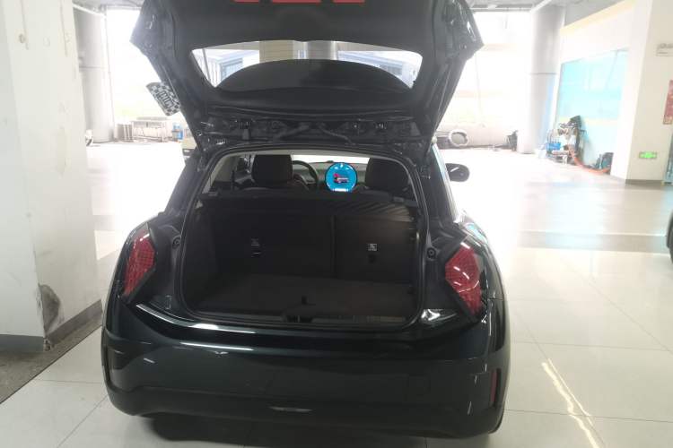 Used MINI Electric COOPER 2024 456km COOPER E Classic Edition Trunk