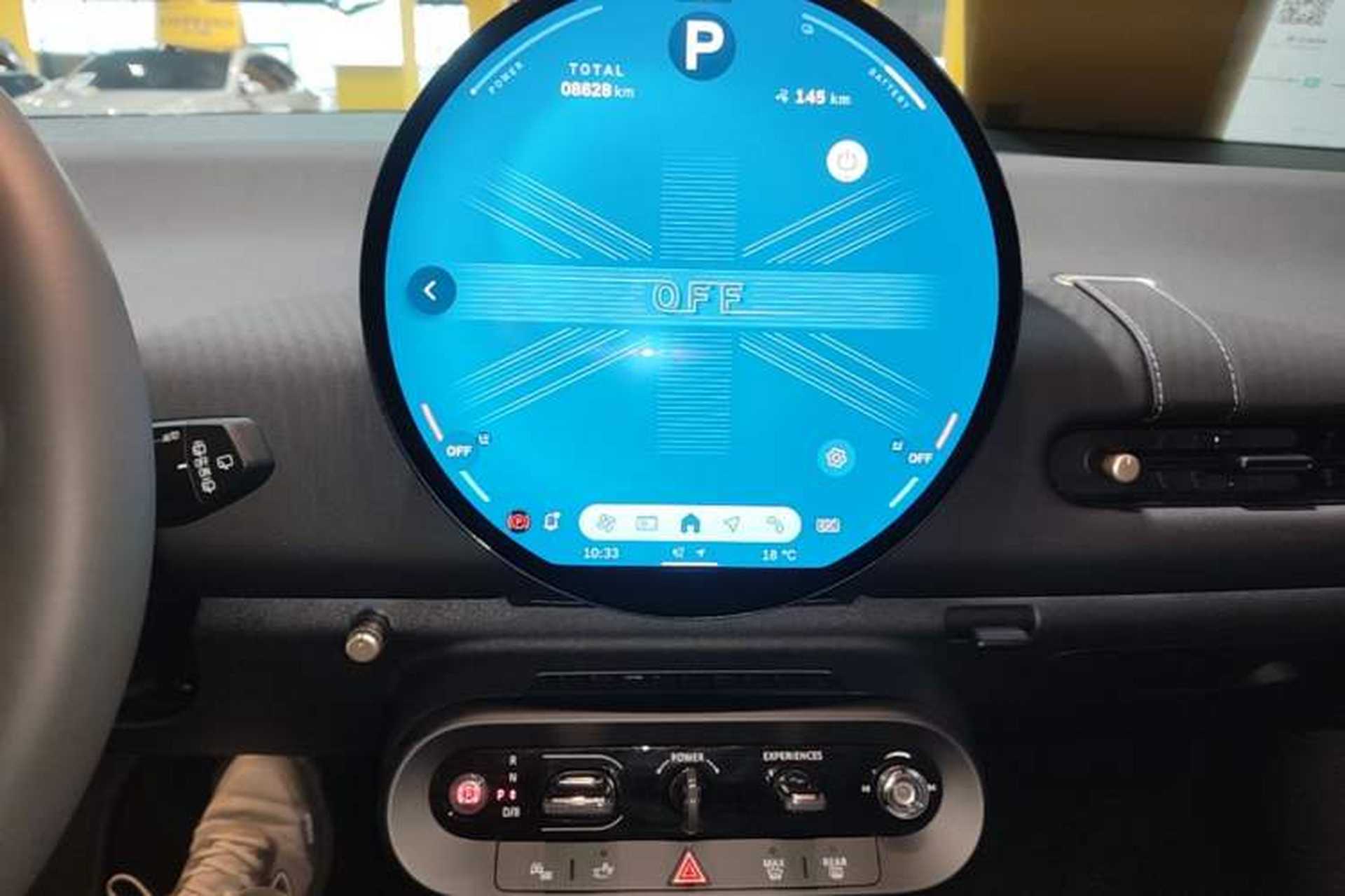 Used MINI Electric COOPER 2024 456km COOPER E Classic Edition Audio And AC Panel