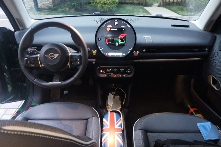 Used MINI Electric COOPER 2024 456km COOPER E Classic Edition Center Console