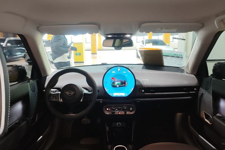 Used MINI Electric COOPER 2024 456km COOPER E Classic Edition Center Console