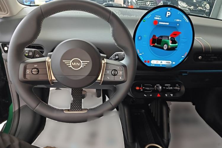 Used MINI Electric COOPER 2024 456km COOPER E Classic Edition Center Console