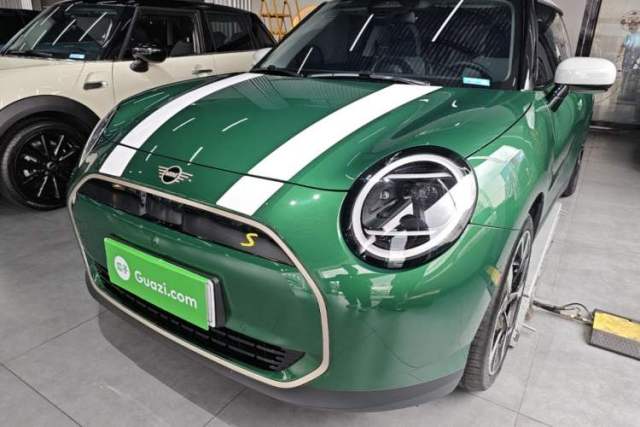 Used MINI Electric COOPER 2024 452km COOPER SE Artist