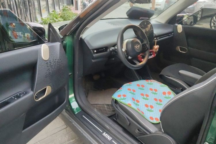 Used MINI Electric COOPER 2024 456km COOPER E Classic Edition Driver Seat