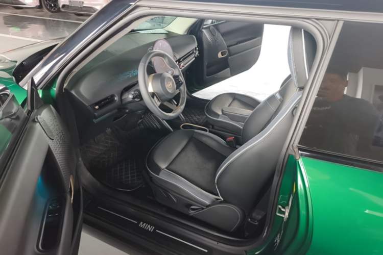 Used MINI Electric COOPER 2024 456km COOPER E Classic Edition Driver Seat