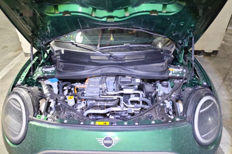 Used MINI Electric COOPER 2024 452km COOPER SE Artist Engine Bay