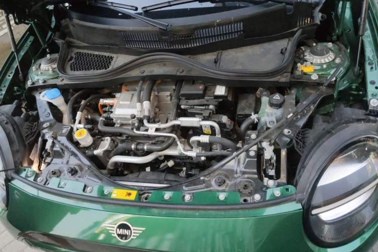 Used MINI Electric COOPER 2024 456km COOPER E Classic Edition Engine Bay