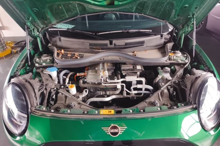 Used MINI Electric COOPER 2024 456km COOPER E Classic Edition Engine Bay