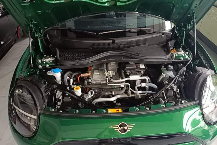 Used MINI Electric COOPER 2024 456km COOPER E Classic Edition Engine Bay