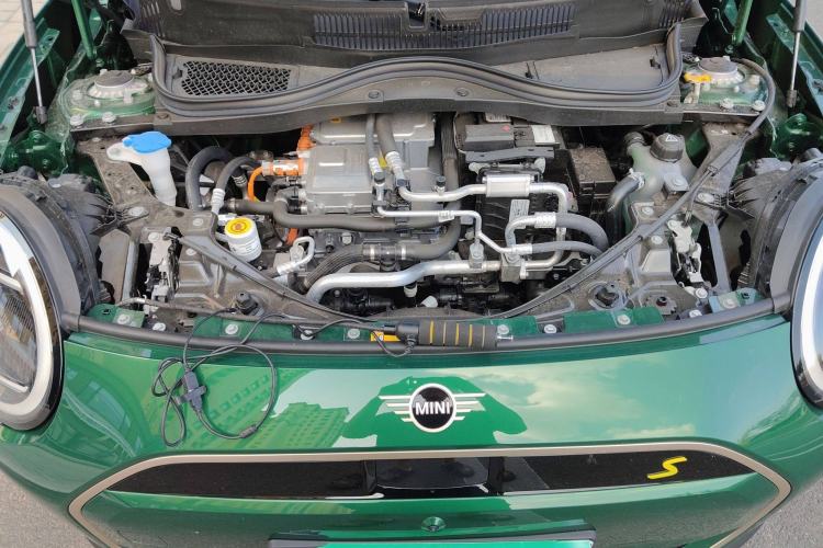 Used MINI Electric COOPER 2024 452km COOPER SE Artist Engine Bay