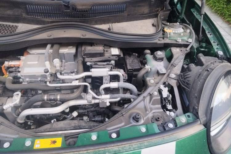 Used MINI Electric COOPER 2024 456km COOPER E Classic Edition Engine Bay Left