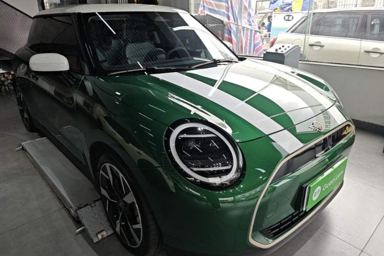 Used MINI Electric COOPER 2024 452km COOPER SE Artist Exterior 1