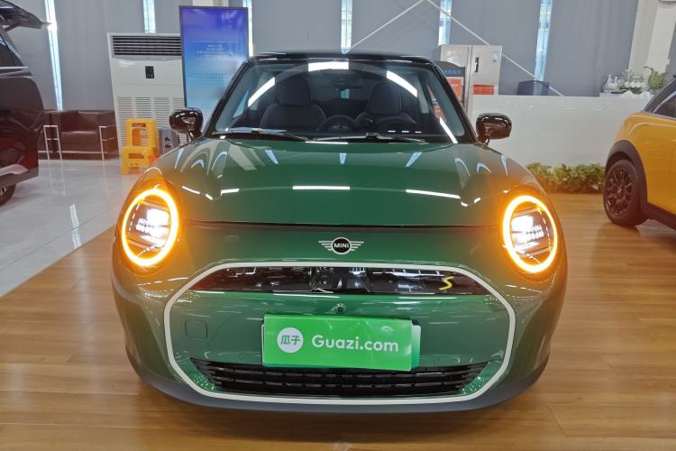 Used MINI Electric COOPER 2024 452km COOPER SE Artist Exterior 1