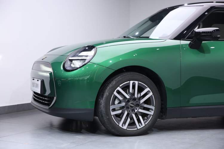 Used MINI Electric COOPER 2024 456km COOPER E Classic Edition Exterior 10