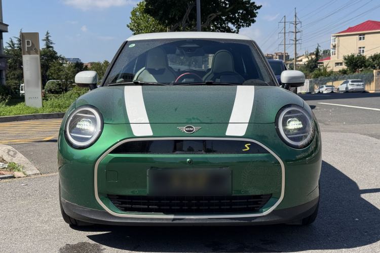 Used MINI Electric COOPER 2024 452km COOPER SE 1/65 Limited Edition Exterior 2