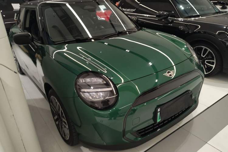 Used MINI Electric COOPER 2024 456km COOPER E Classic Edition Exterior 2