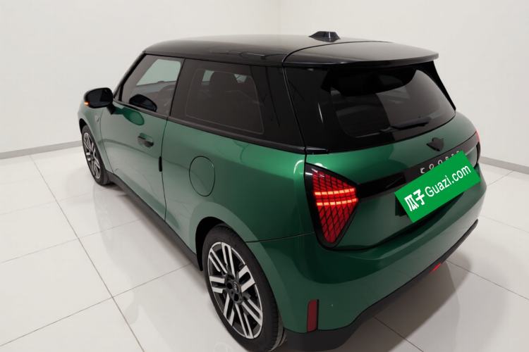 Used MINI Electric COOPER 2024 456km COOPER E Classic Edition Exterior 2