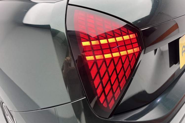 Used MINI Electric COOPER 2024 456km COOPER E Classic Edition Exterior 3