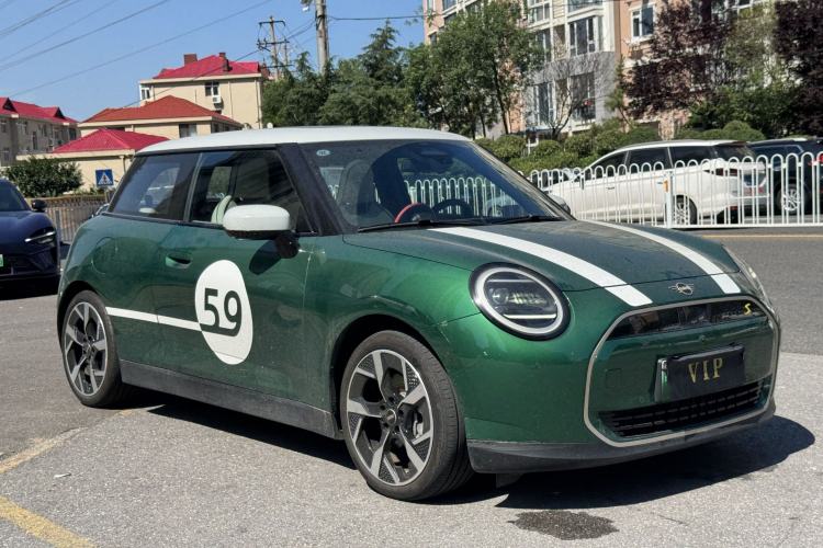 Used MINI Electric COOPER 2024 452km COOPER SE 1/65 Limited Edition Exterior 3