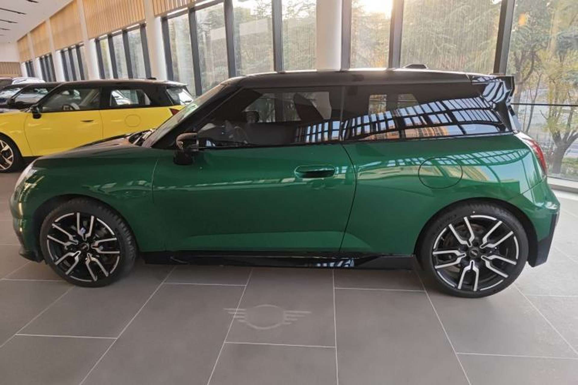 Used MINI Electric COOPER 2024 452km COOPER SE Racing Driver Exterior 3