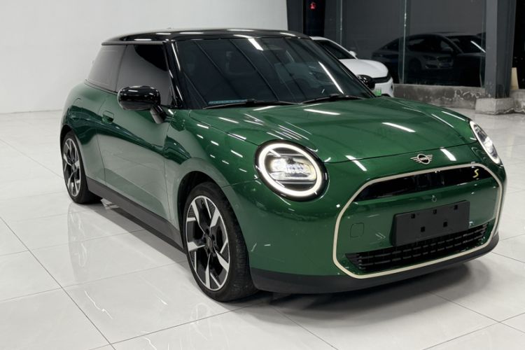 Used MINI Electric COOPER 2024 452km COOPER SE Artist Exterior 4